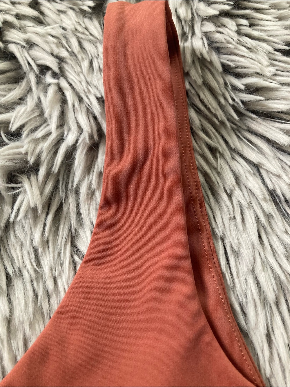 girlfriend collective- SMALL- Sports bra  in rust brown - Picture 3 of 5